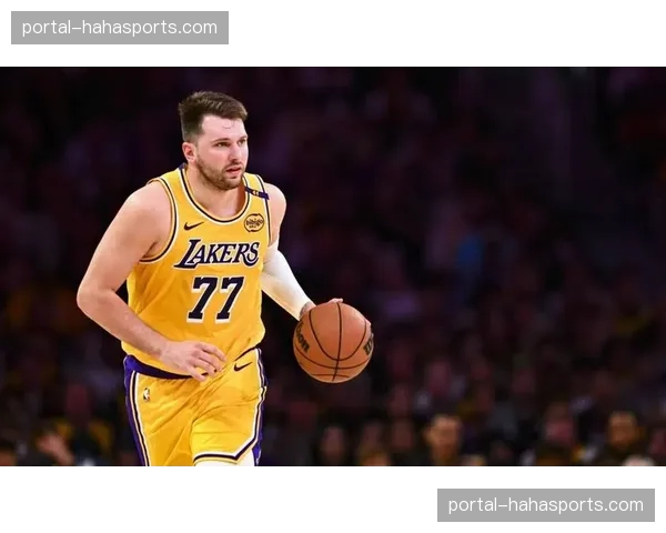 东契奇单季30+场次超科比 湖人进攻体系完全以其为核心构建